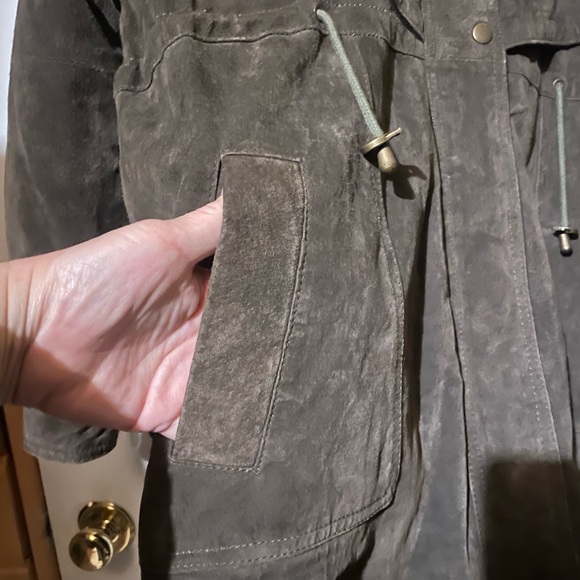 Hooded suede faux fur lined coat - Picture 5 of 8